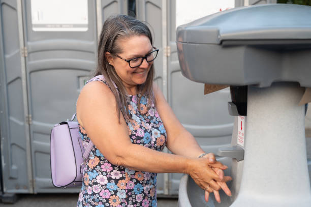Best Porta potty delivery and setup  in Simpsonville, KY